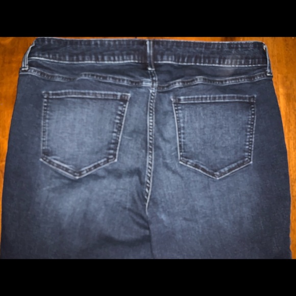 Old Navy Rockstar super skinny ankle size 16 Frayed hem Dark faded wash - Picture 3 of 3